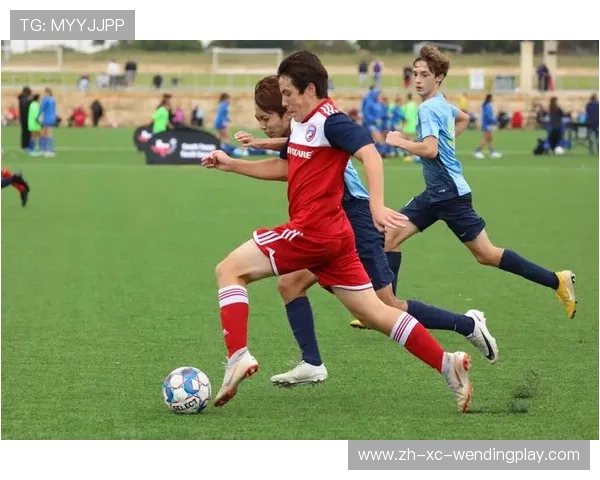 足球比赛中的空中对抗与头球技巧